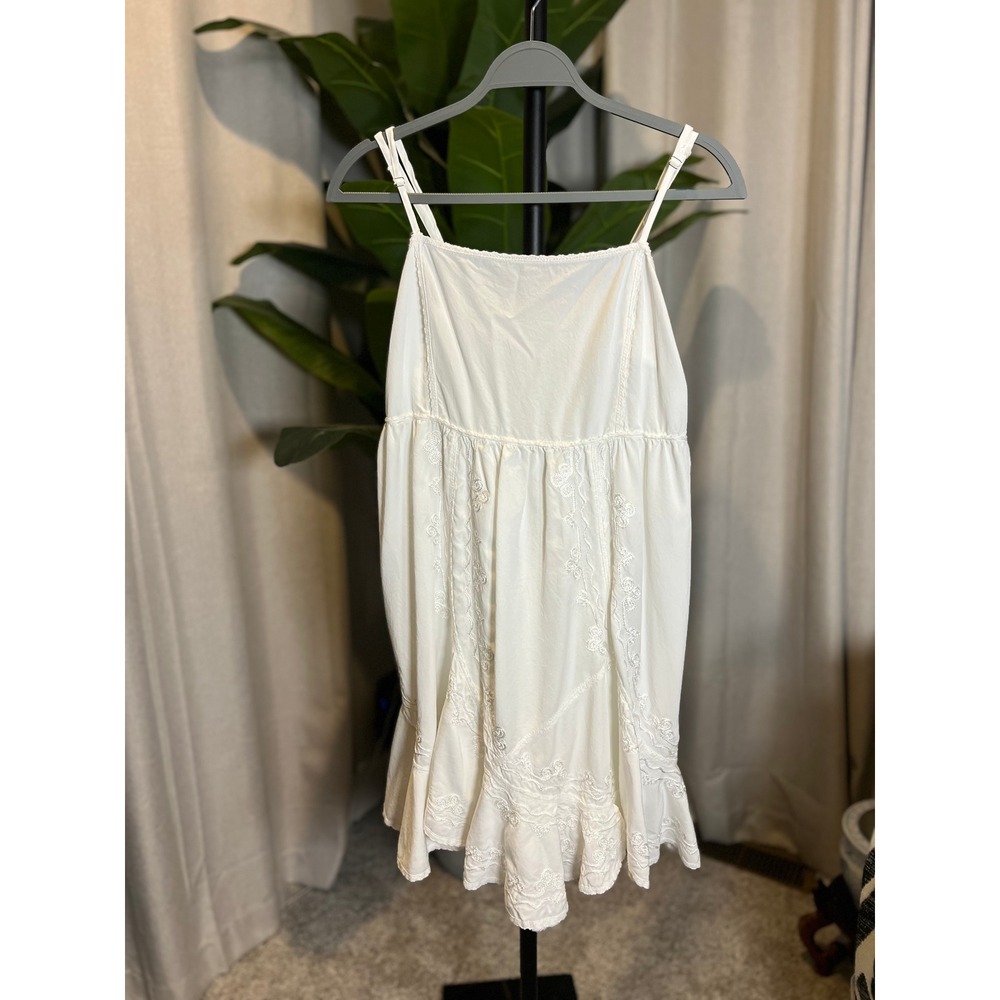 POL White Embroidered Babydoll Mini Dress Smocked Back Lace Trim Womens Medium